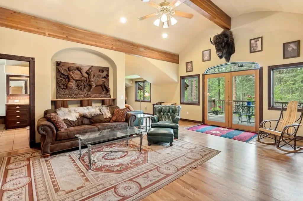 940 Mccaffery Road Bigfork MT 59911