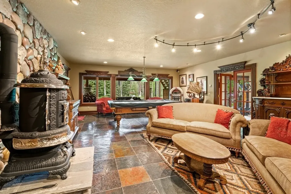 940 Mccaffery Road Bigfork MT 59911