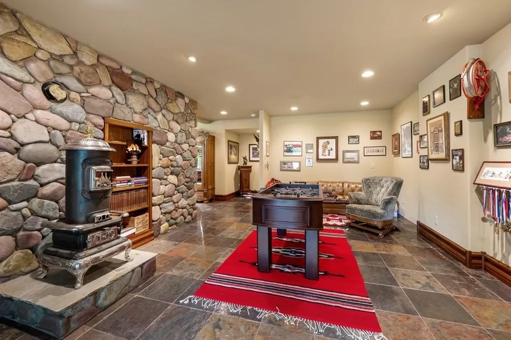 940 Mccaffery Road Bigfork MT 59911