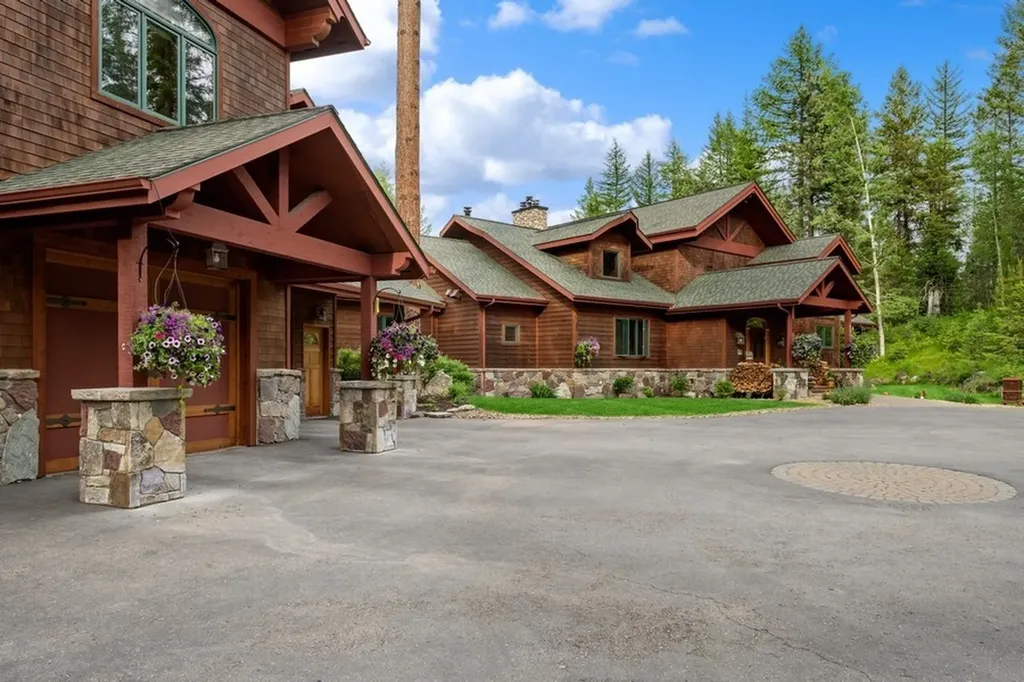 940 Mccaffery Road Bigfork MT 59911
