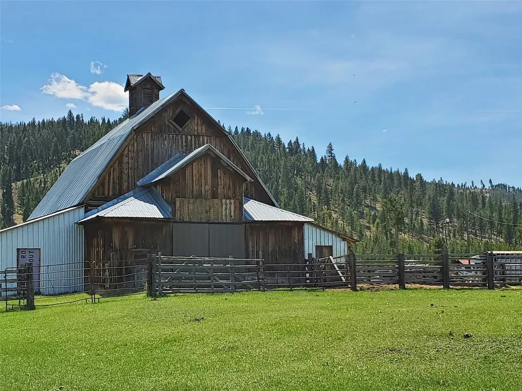 1559 Dalton Mountain Road Lincoln MT 59639