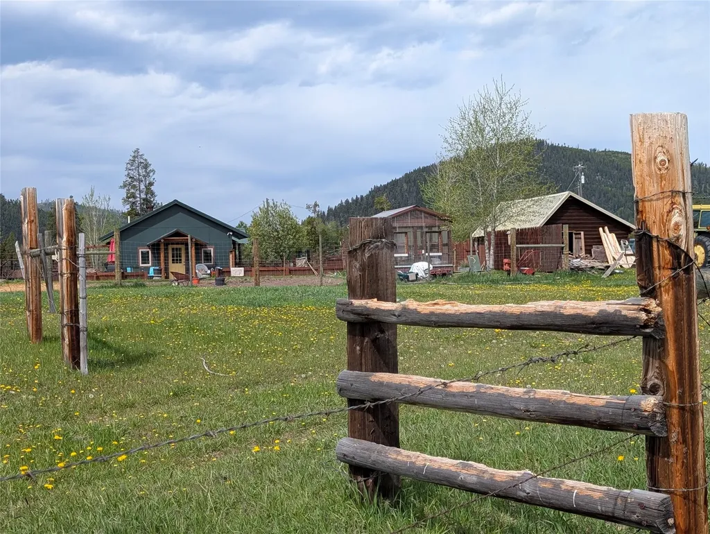 1559 Dalton Mountain Road Lincoln MT 59639