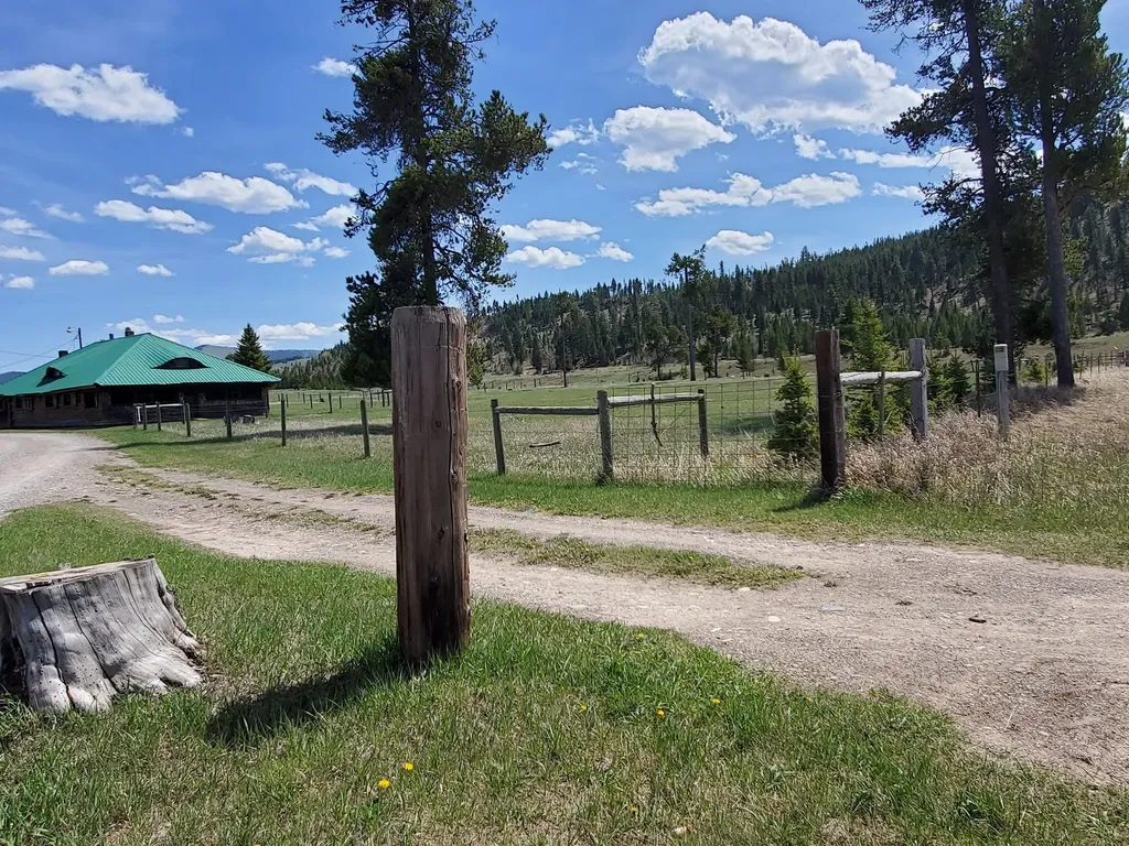 1559 Dalton Mountain Road Lincoln MT 59639