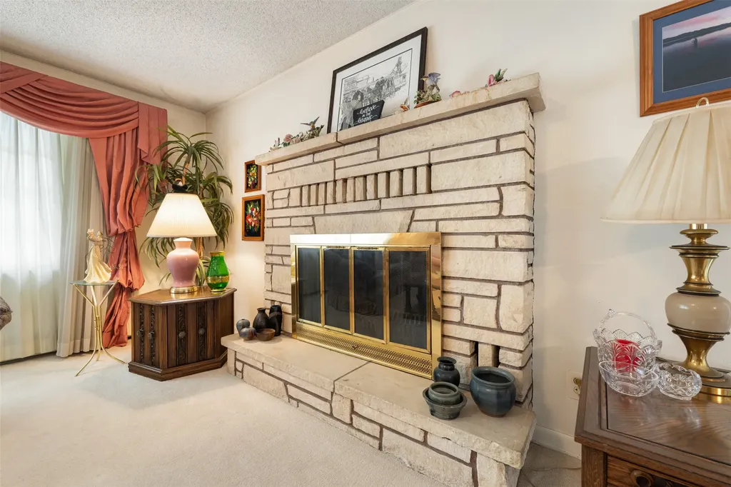 2818 Elizabeth Warren Avenue Butte MT 59701