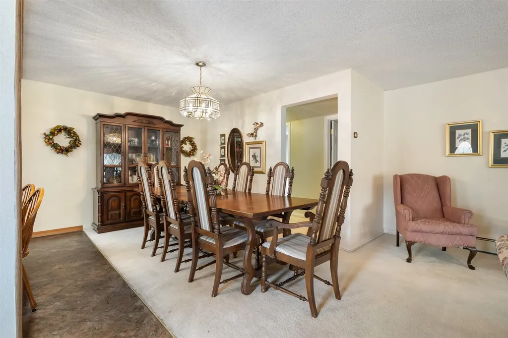 2818 Elizabeth Warren Avenue Butte MT 59701