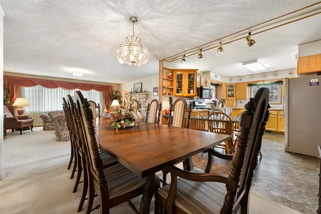 2818 Elizabeth Warren Avenue Butte MT 59701