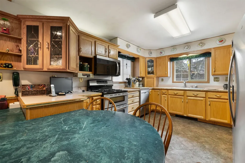 2818 Elizabeth Warren Avenue Butte MT 59701