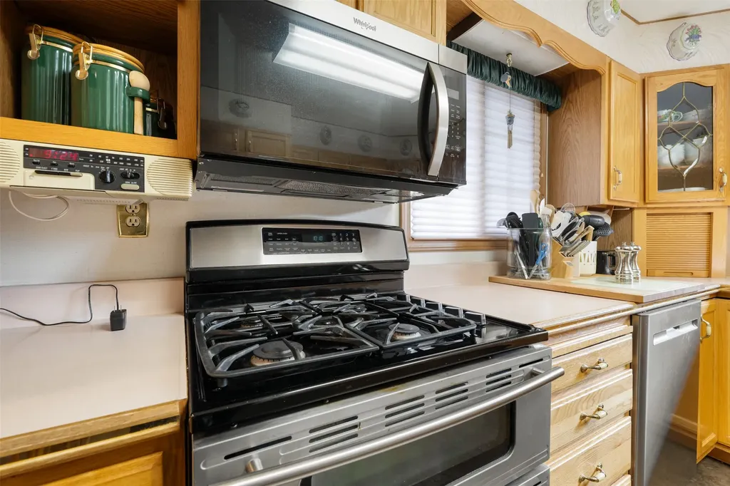 2818 Elizabeth Warren Avenue Butte MT 59701