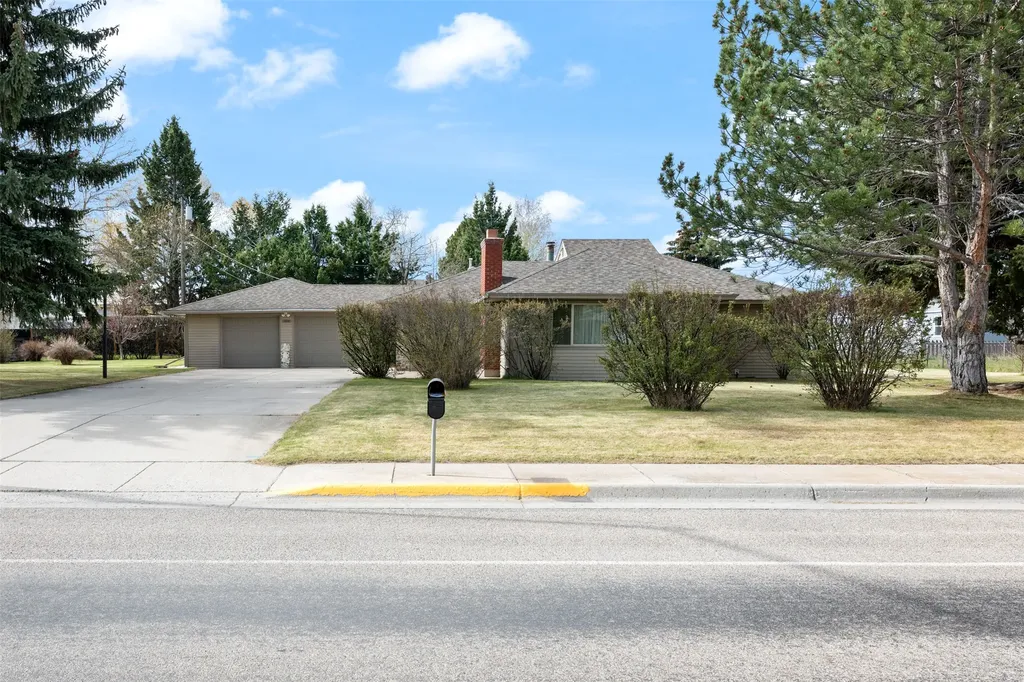 2818 Elizabeth Warren Avenue Butte MT 59701