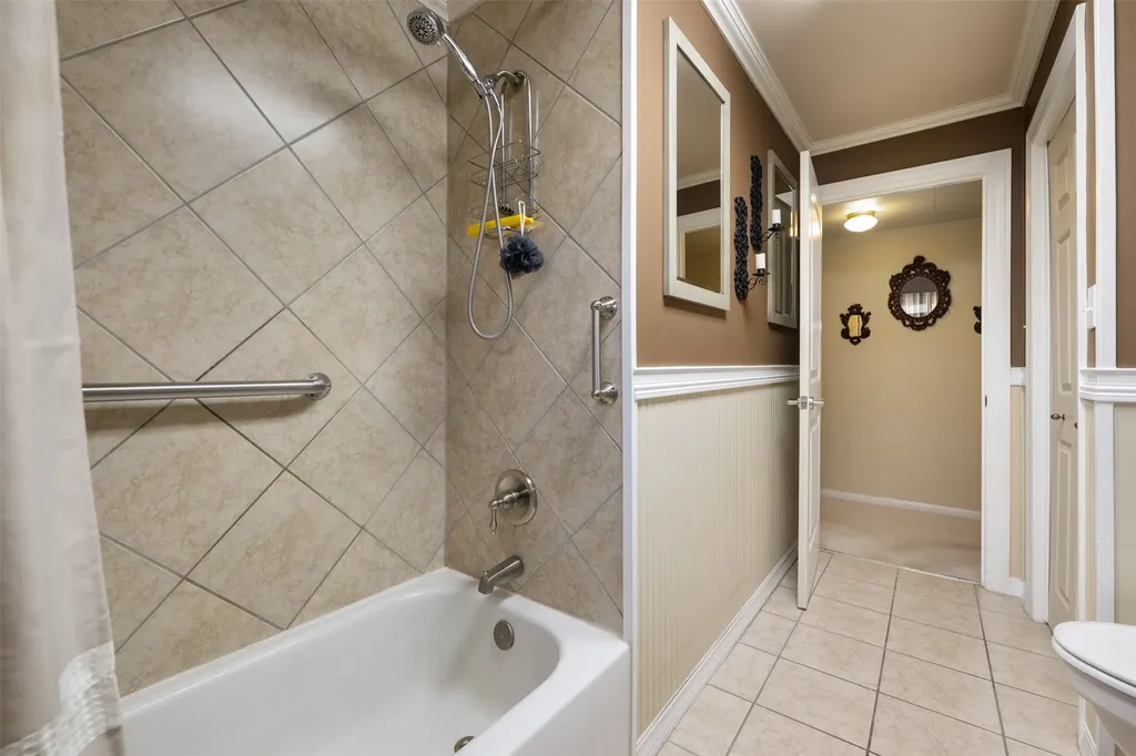 2818 Elizabeth Warren Avenue Butte MT 59701