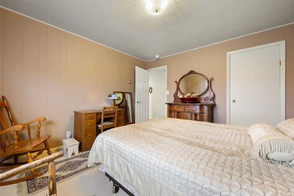2818 Elizabeth Warren Avenue Butte MT 59701