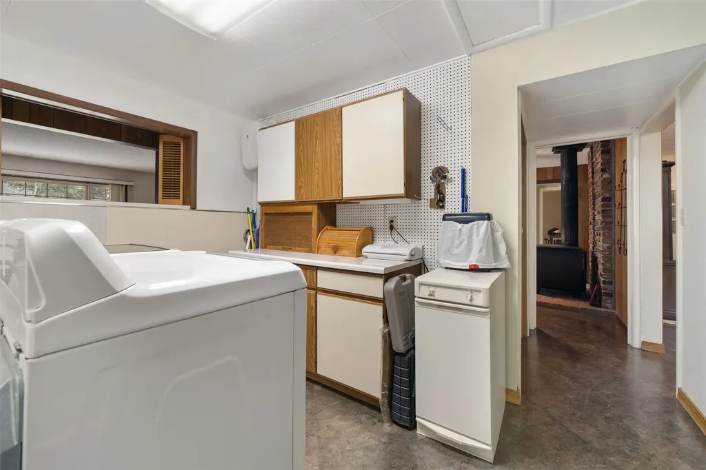 2818 Elizabeth Warren Avenue Butte MT 59701