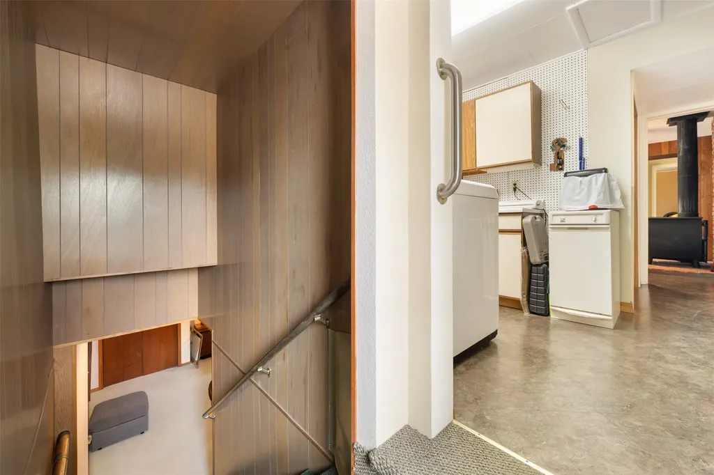 2818 Elizabeth Warren Avenue Butte MT 59701