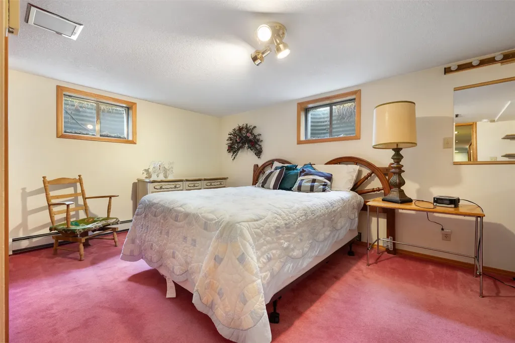 2818 Elizabeth Warren Avenue Butte MT 59701
