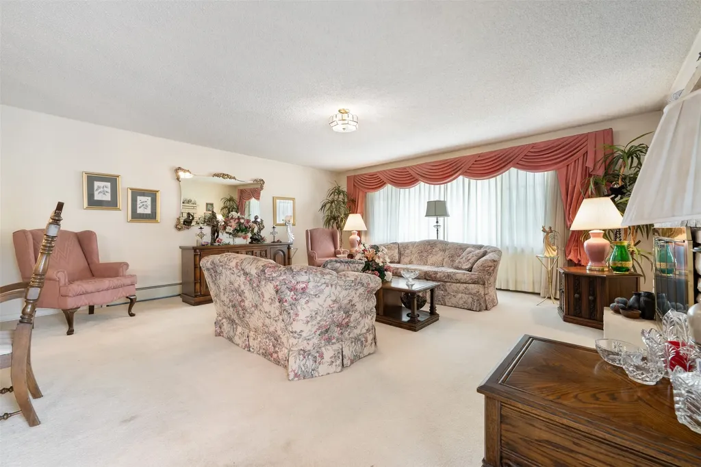 2818 Elizabeth Warren Avenue Butte MT 59701