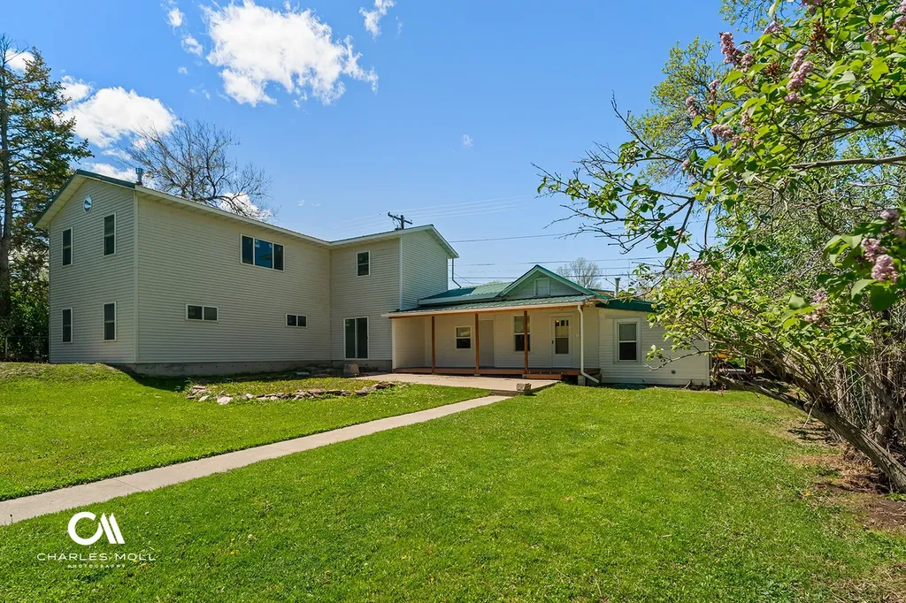 812 N Ewing Street Helena MT 59601