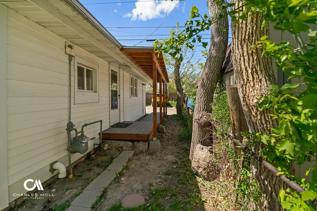 812 N Ewing Street Helena MT 59601