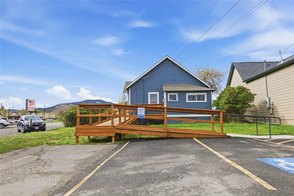 216 E Lyndale Avenue Helena MT 59601