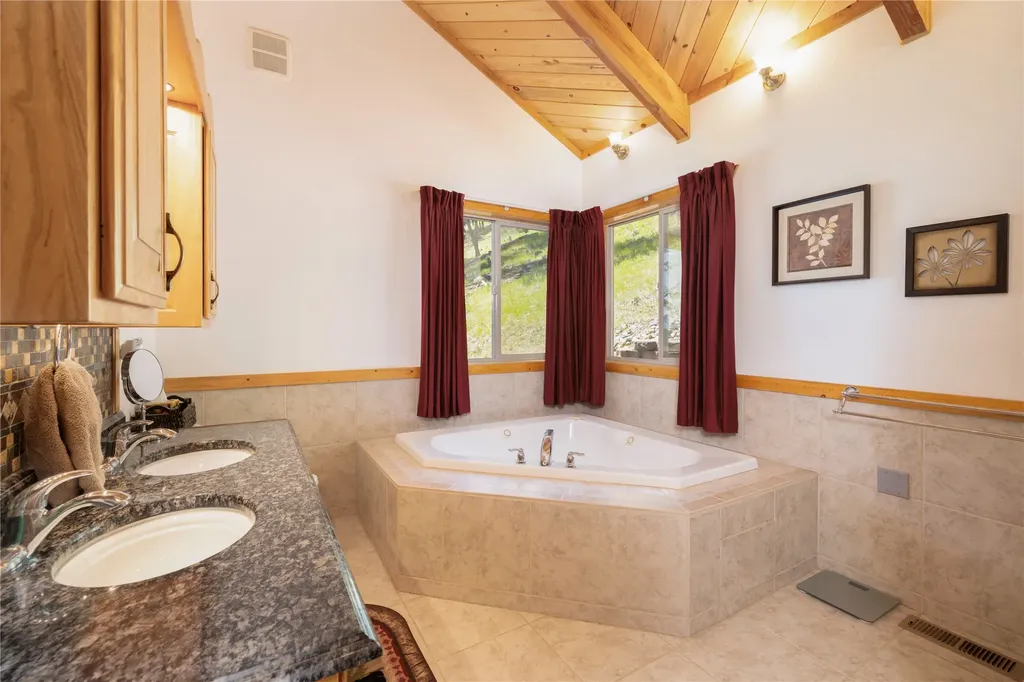247 Deer Path Lane Rexford MT 59930