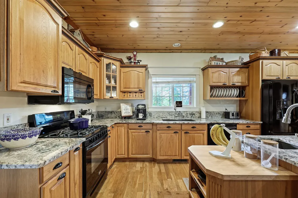 193 Bales Creek Trail Kila MT 59920