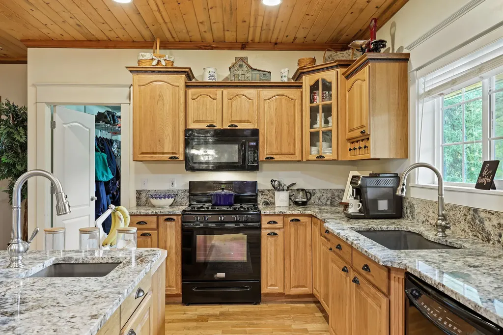 193 Bales Creek Trail Kila MT 59920