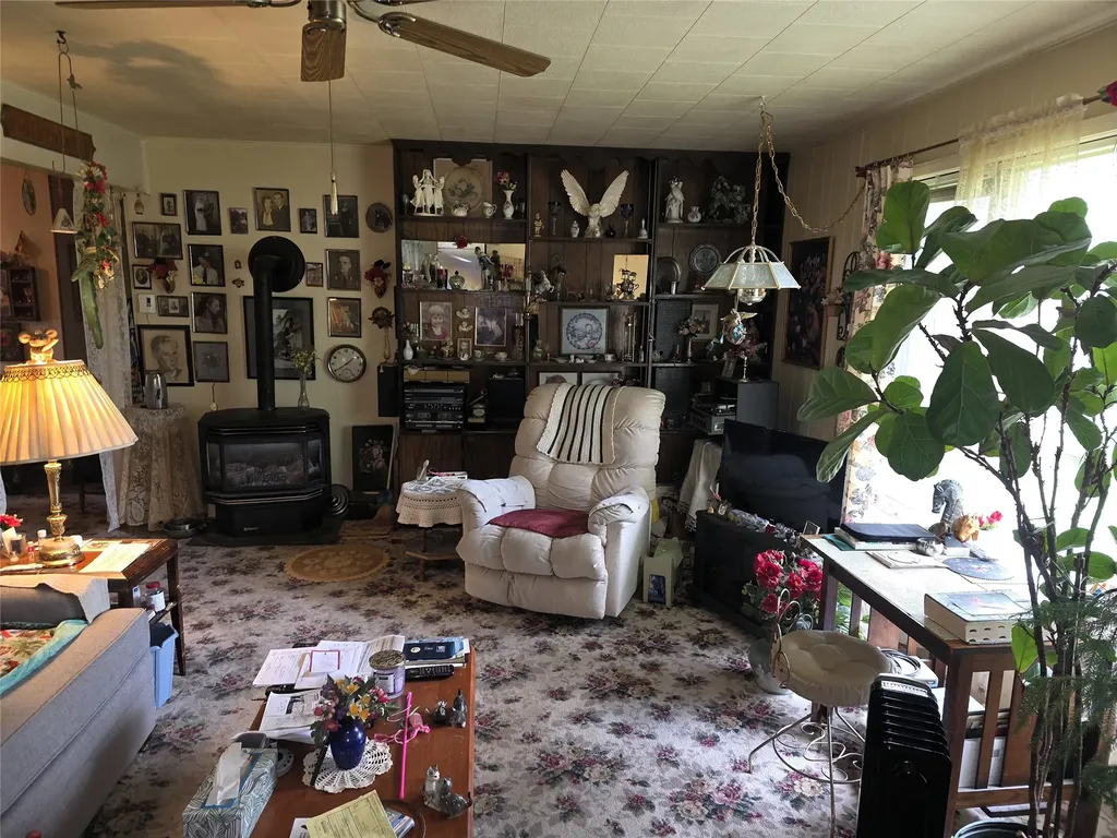 2037 Middle Bear Creek Road Victor MT 59875