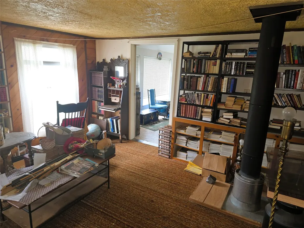 2037 Middle Bear Creek Road Victor MT 59875