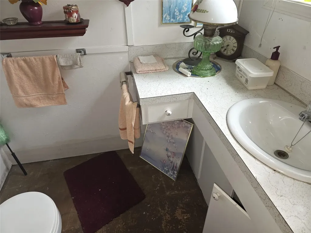 2037 Middle Bear Creek Road Victor MT 59875