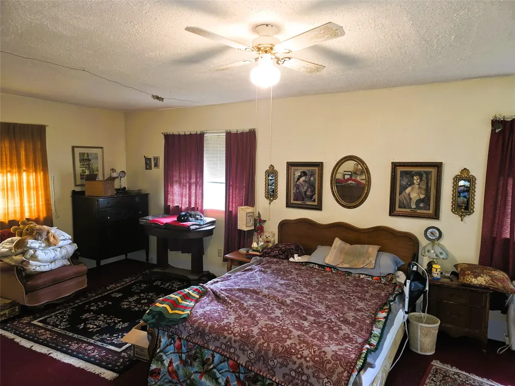 2037 Middle Bear Creek Road Victor MT 59875
