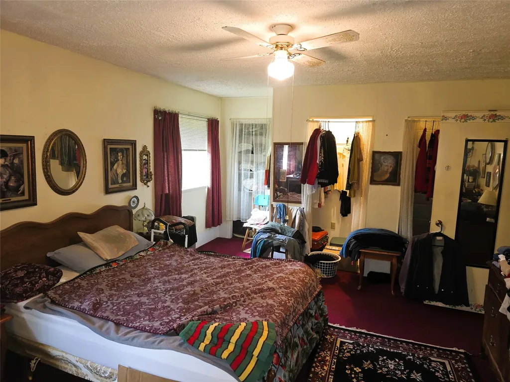 2037 Middle Bear Creek Road Victor MT 59875