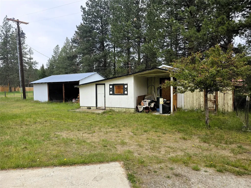 2037 Middle Bear Creek Road Victor MT 59875