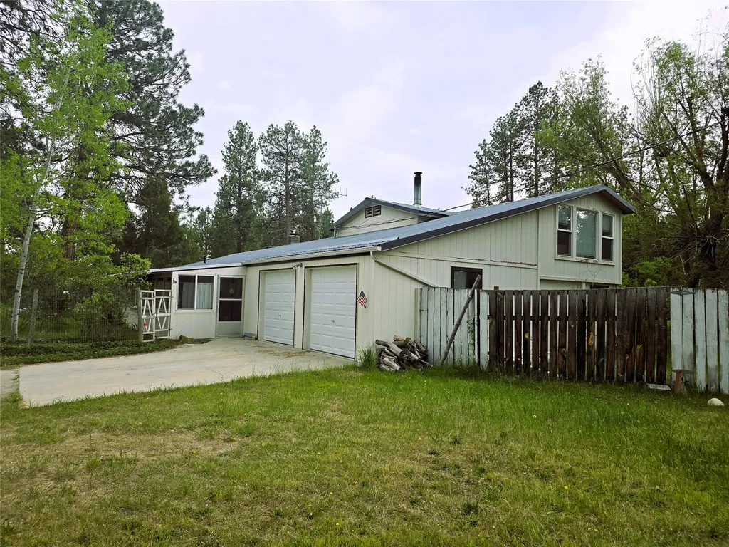 2037 Middle Bear Creek Road Victor MT 59875