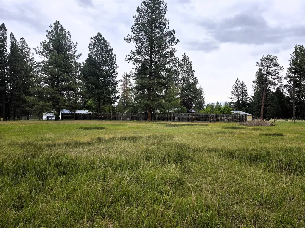 2037 Middle Bear Creek Road Victor MT 59875