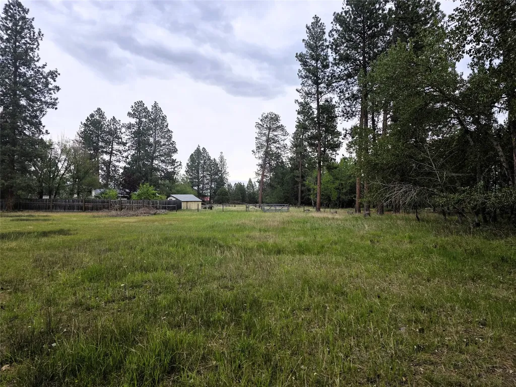 2037 Middle Bear Creek Road Victor MT 59875