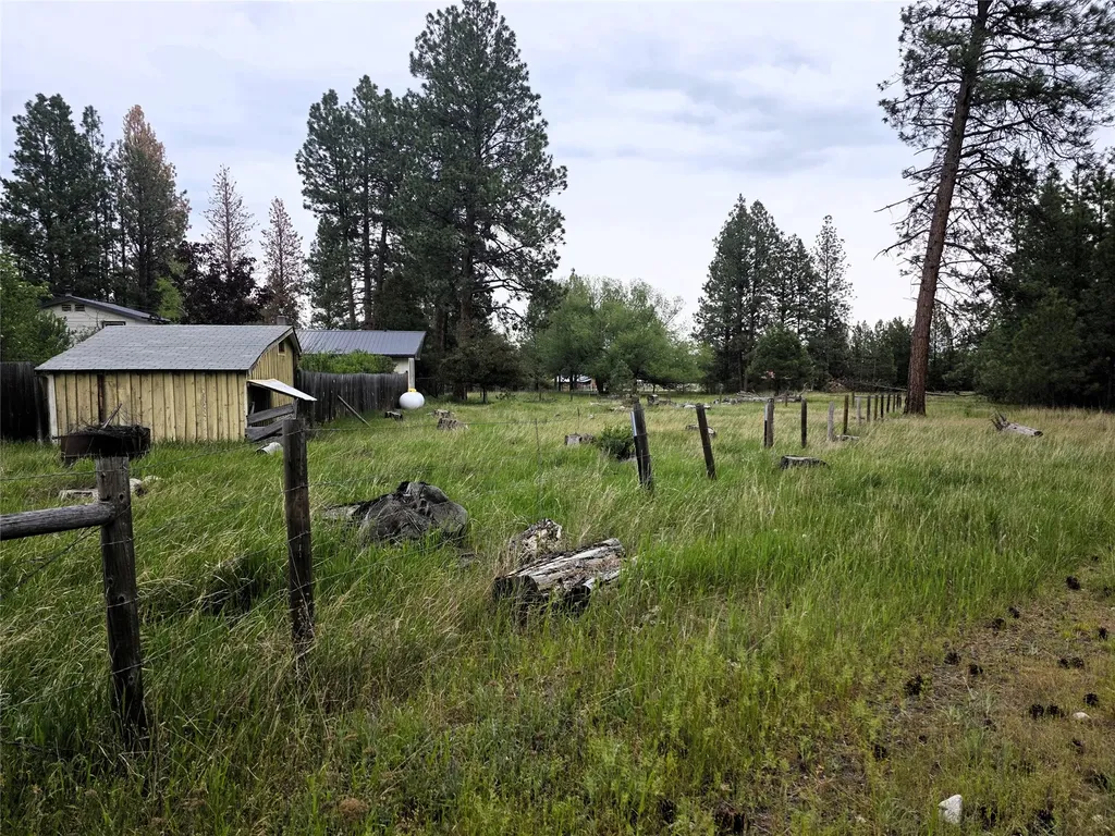 2037 Middle Bear Creek Road Victor MT 59875