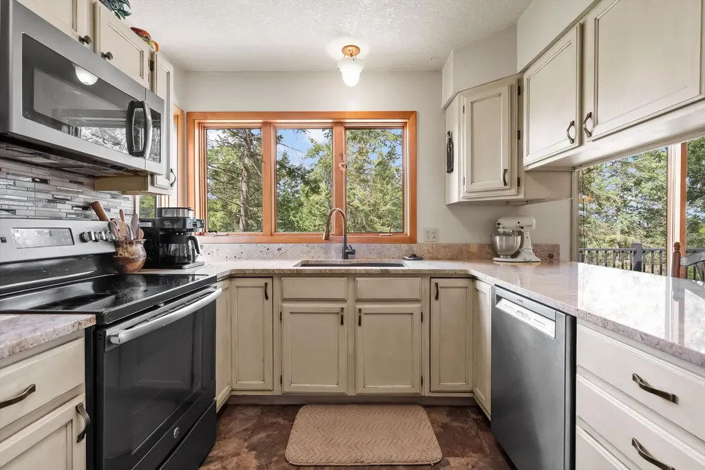 219 Segiah Way Kalispell MT 59901