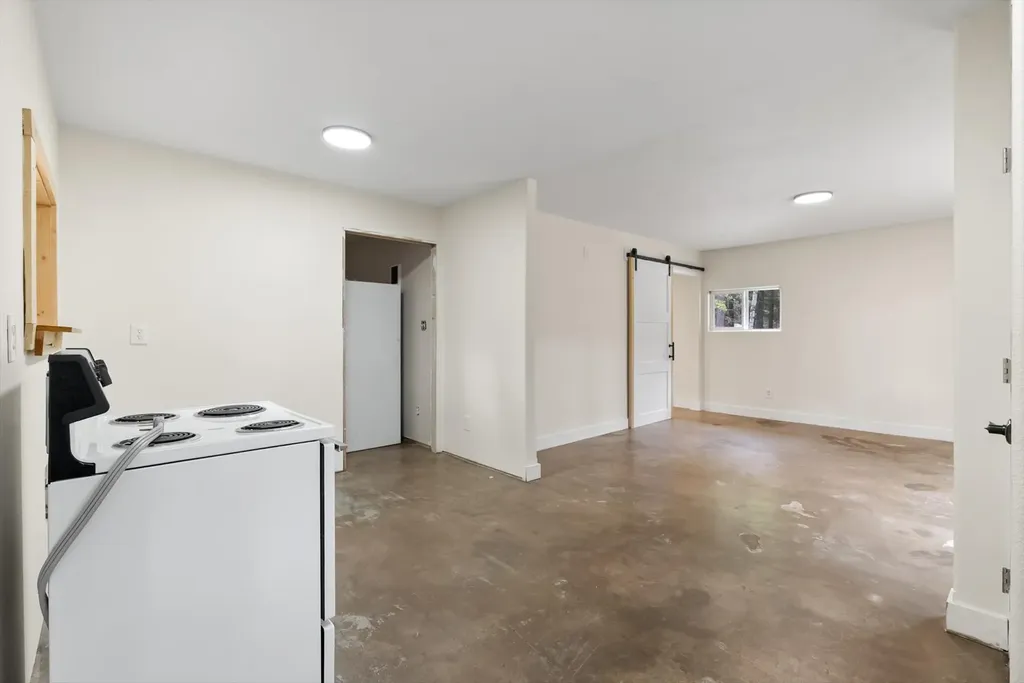 4030 Snow Fleury Lane Lincoln MT 59639