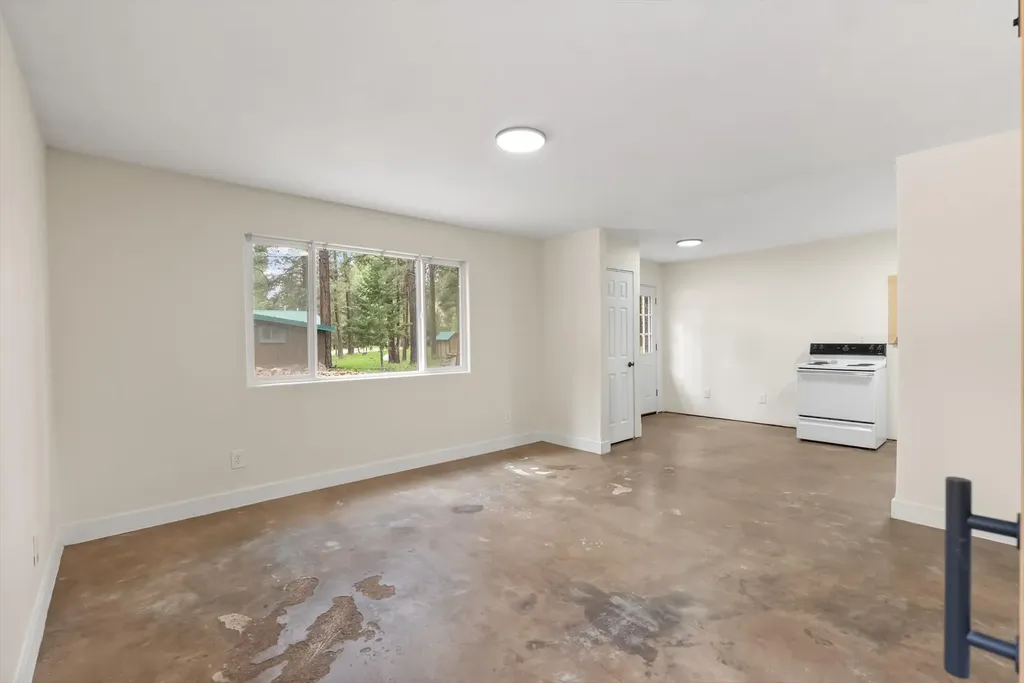 4030 Snow Fleury Lane Lincoln MT 59639