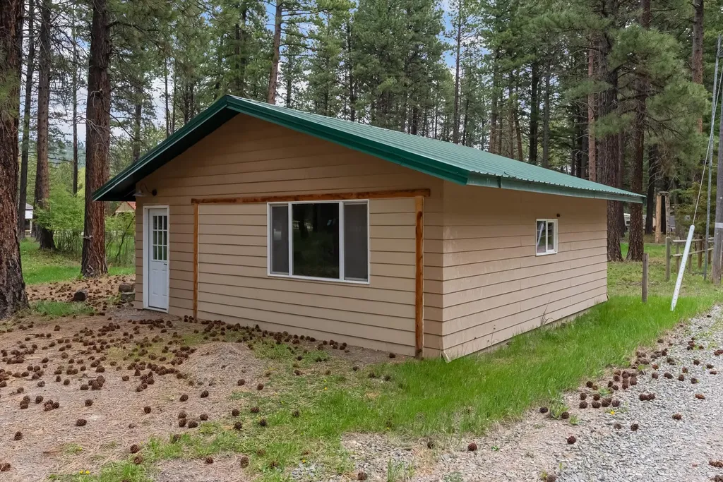 4030 Snow Fleury Lane Lincoln MT 59639