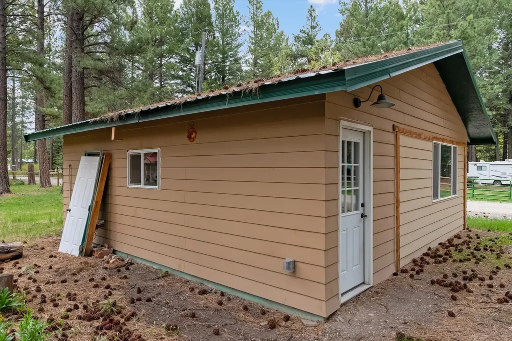 4030 Snow Fleury Lane Lincoln MT 59639