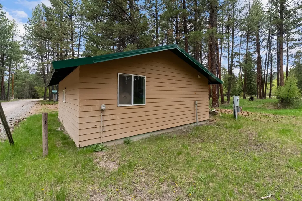 4030 Snow Fleury Lane Lincoln MT 59639