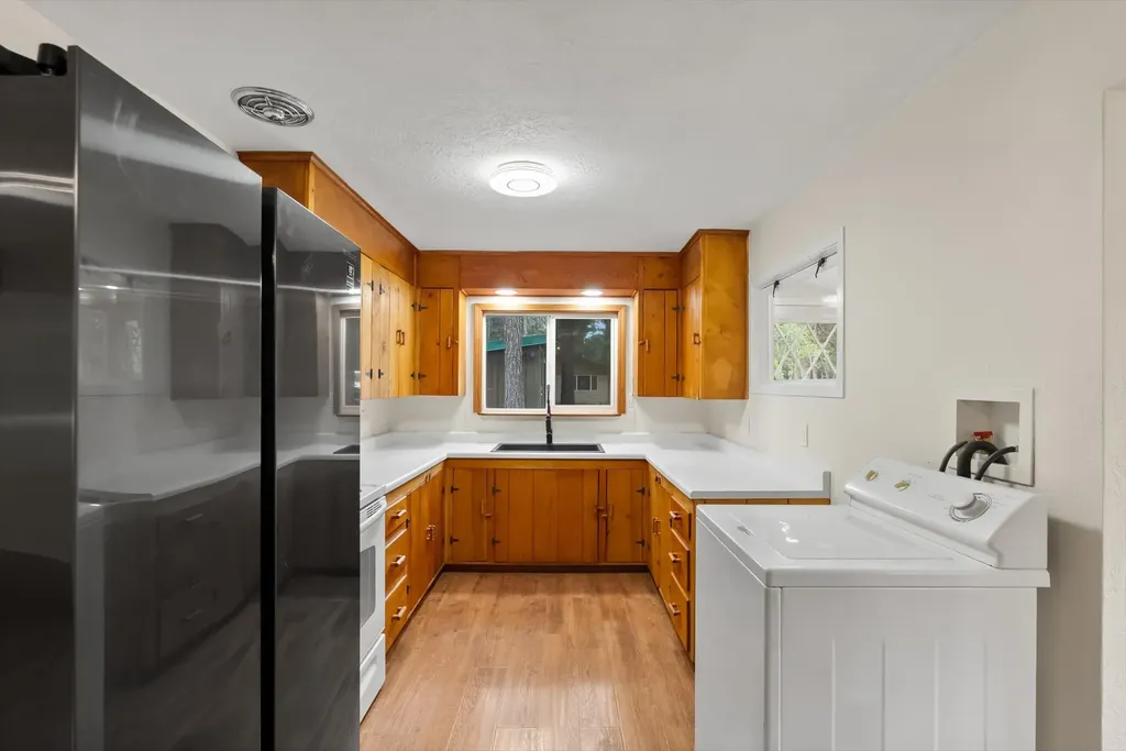 4030 Snow Fleury Lane Lincoln MT 59639