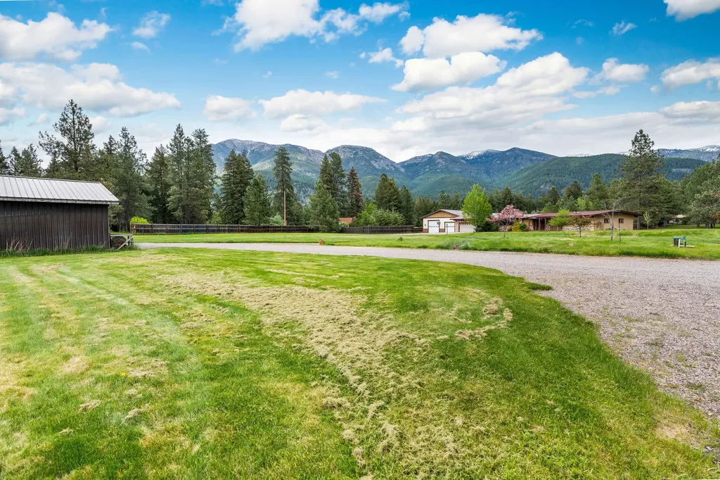 417 Cayuse Lane Kalispell MT 59901