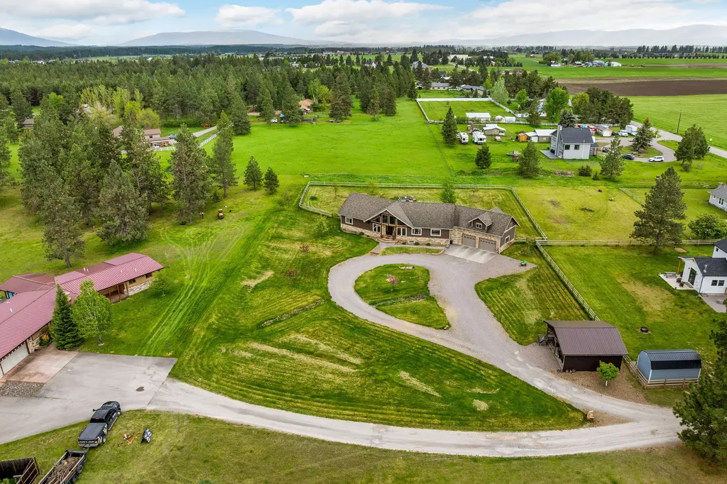 417 Cayuse Lane Kalispell MT 59901
