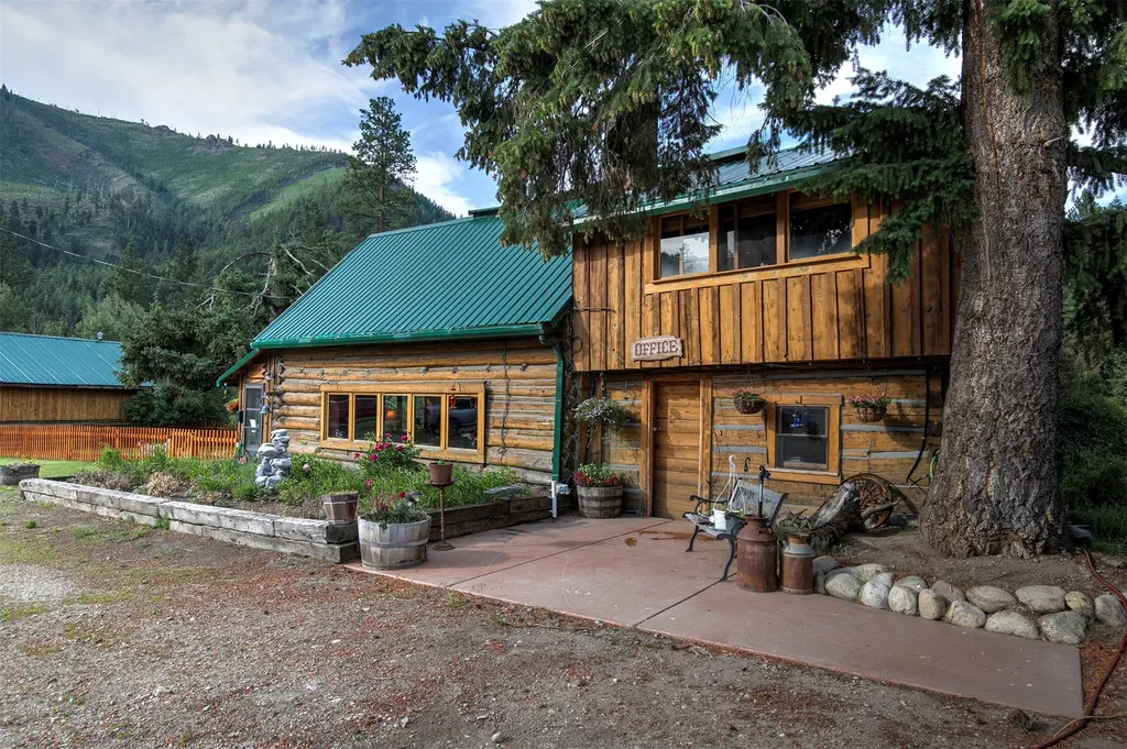 158 Trapper Creek Road Darby MT 59829