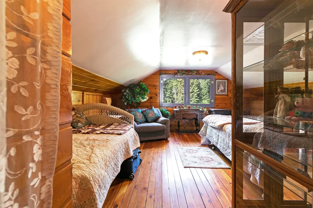 158 Trapper Creek Road Darby MT 59829