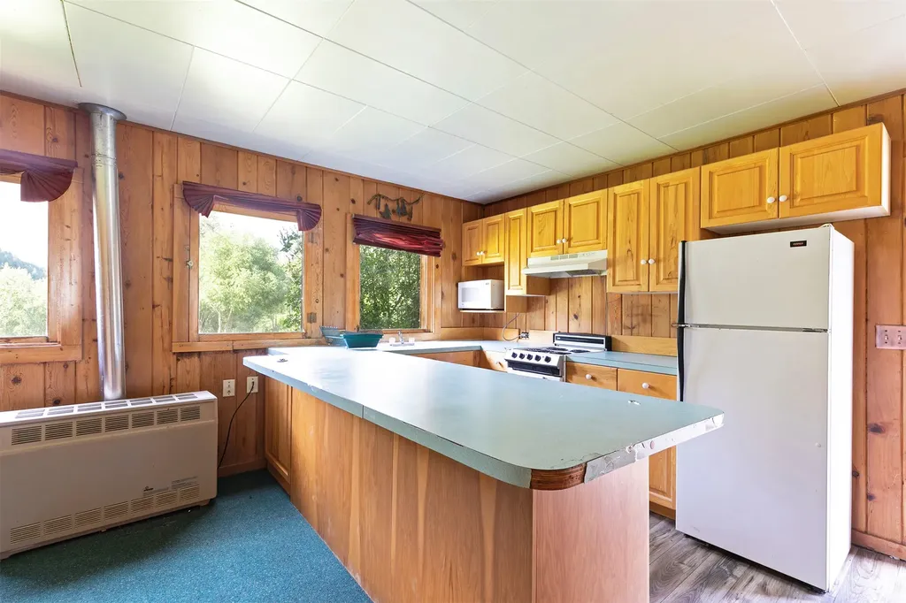 158 Trapper Creek Road Darby MT 59829
