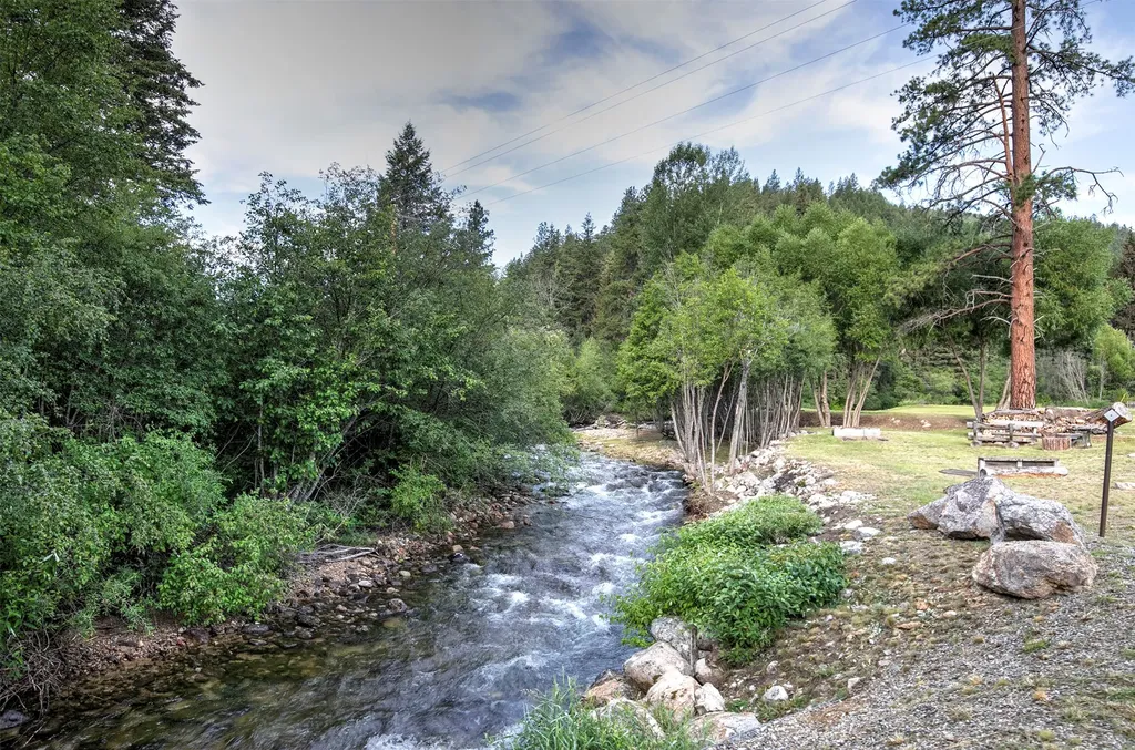 158 Trapper Creek Road Darby MT 59829