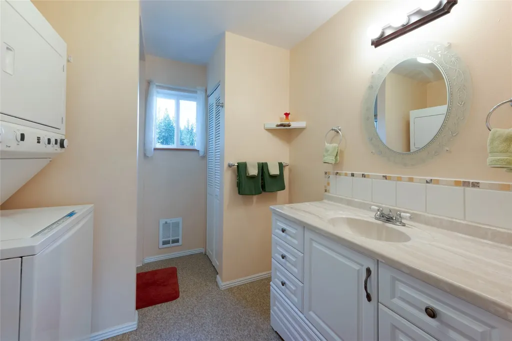 88 High Country Road Plains MT 59859
