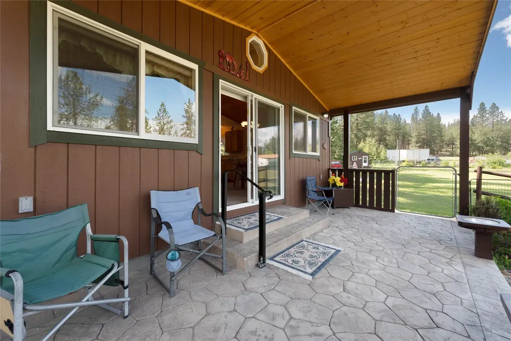 88 High Country Road Plains MT 59859